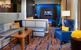 Courtyard Columbus Worthington Hotel Exterior photo